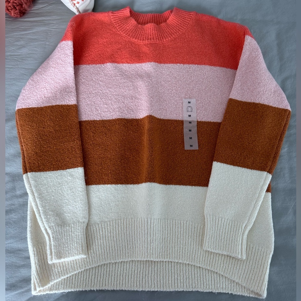 NWT Old Navy Crewneck Sweater